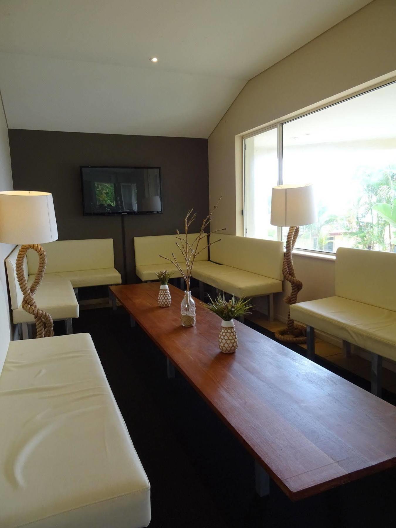 Aqualuna Beach Resort Sapphire Beach Kültér fotó